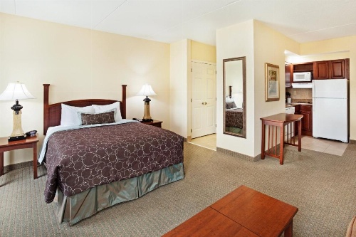 Staybridge Suites-Knoxville Oak Ridge image 4